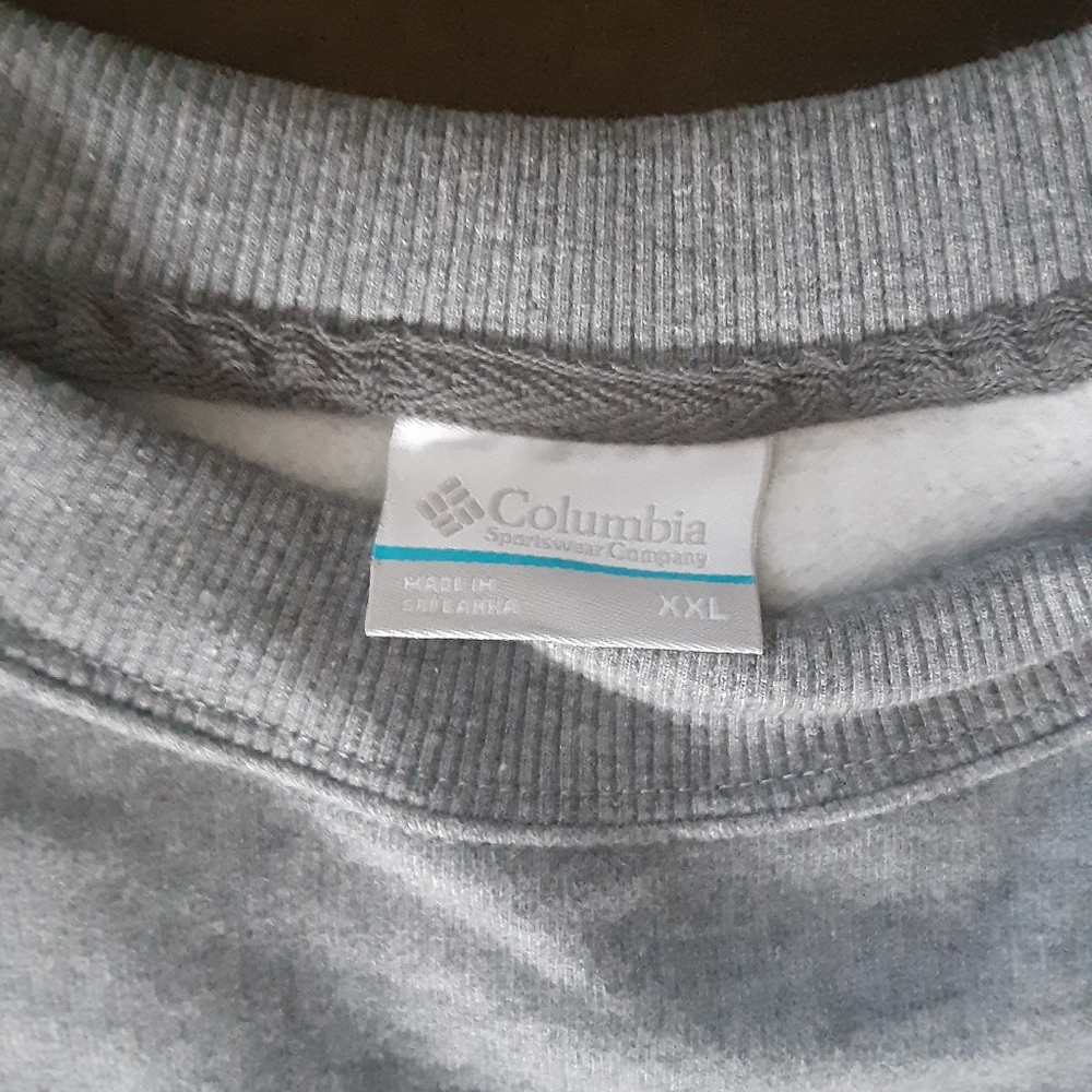 Columbia Crewneck - Picture 2 of 2
